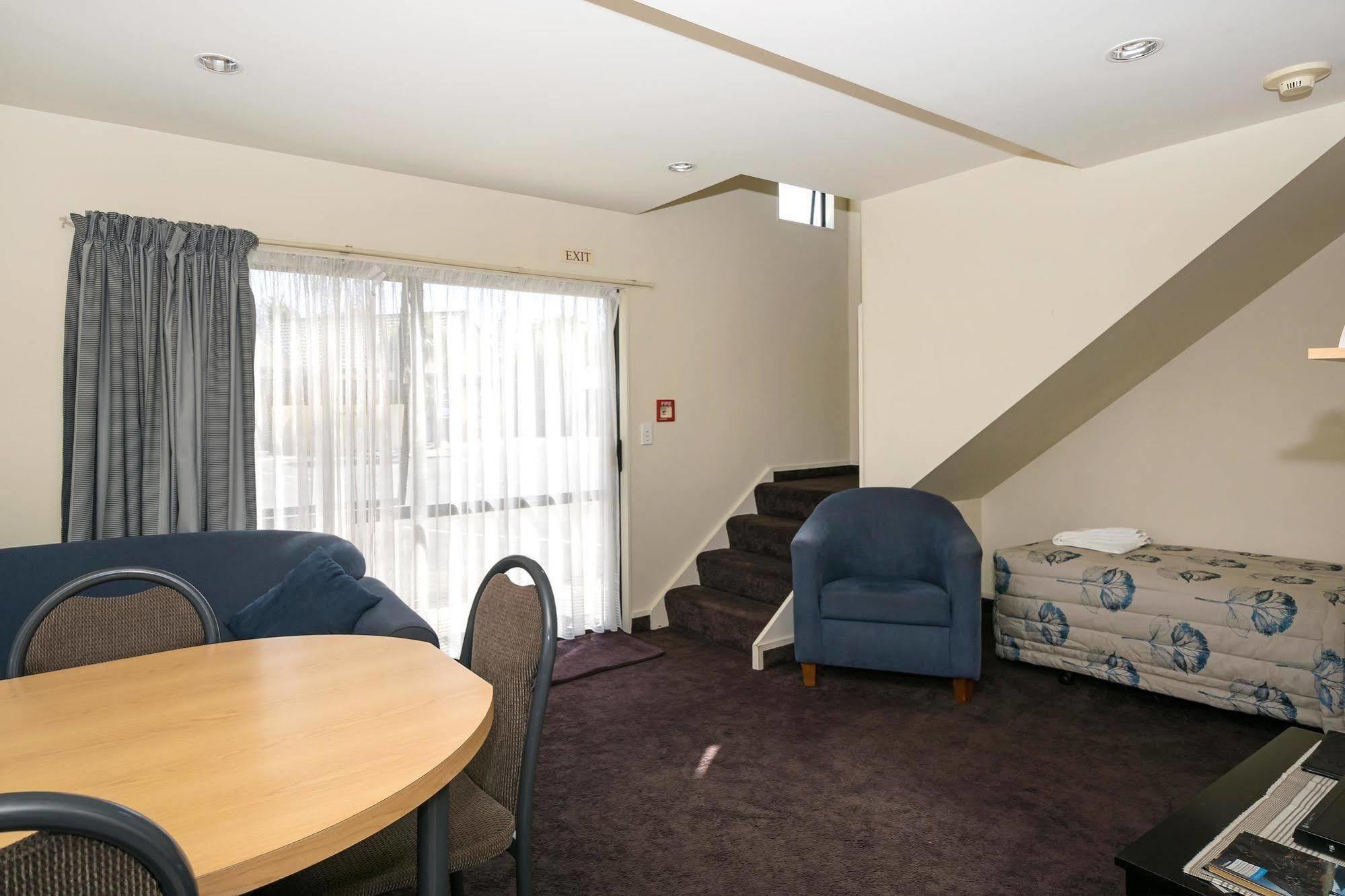 Ashleigh Court Motel Blenheim Exterior photo